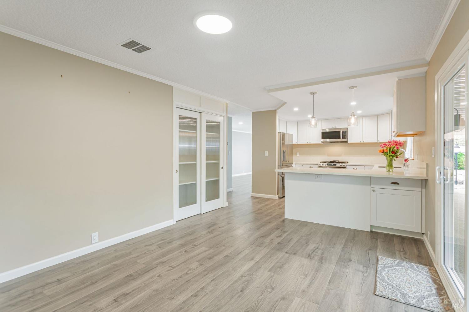 516 Sherry N St #244