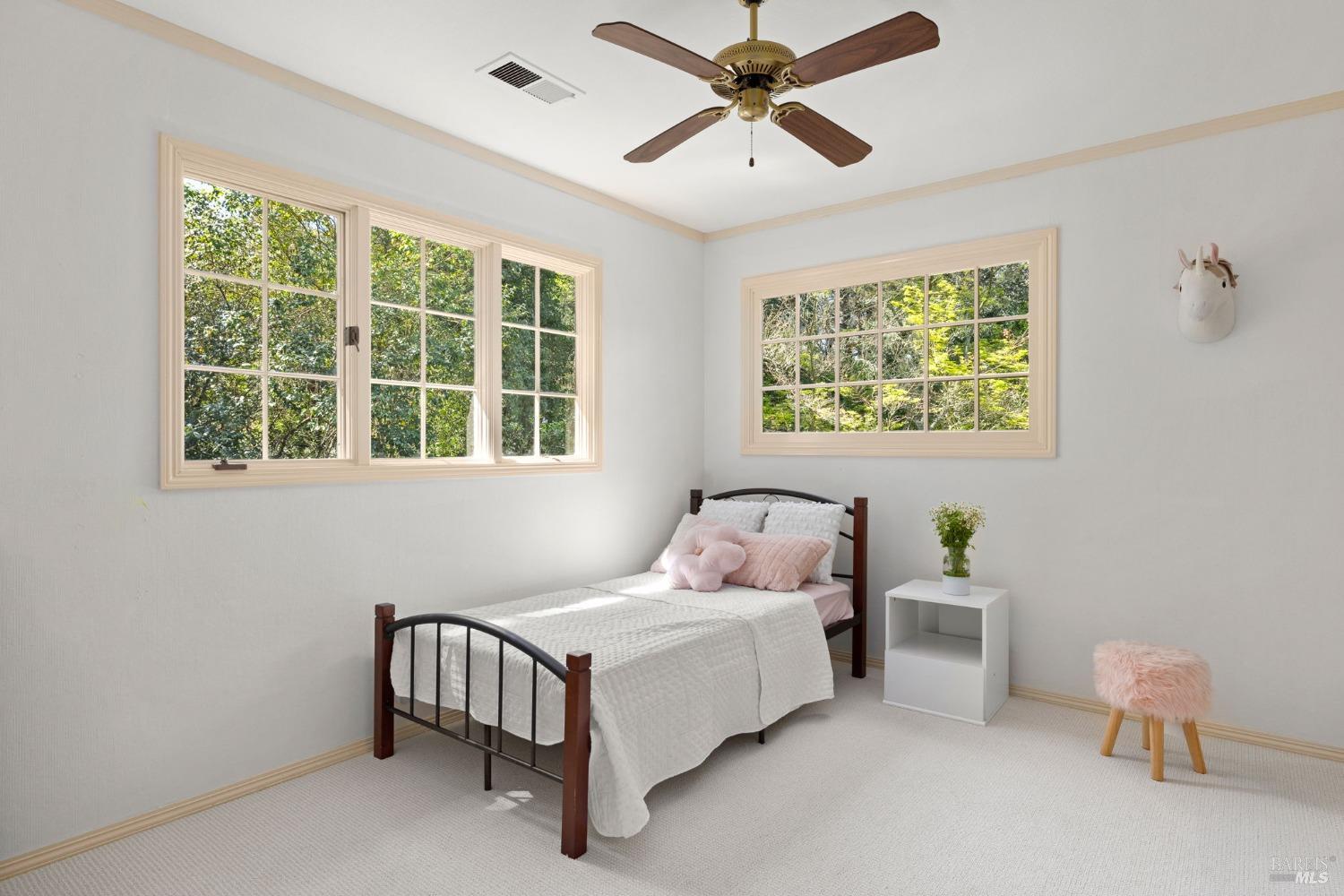 4284 Woodland Shadows Pl