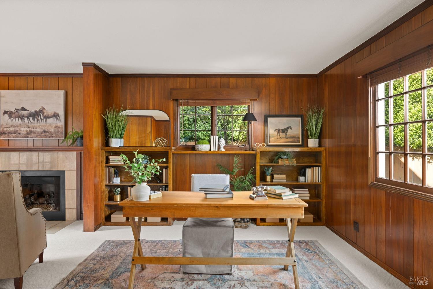 4284 Woodland Shadows Pl