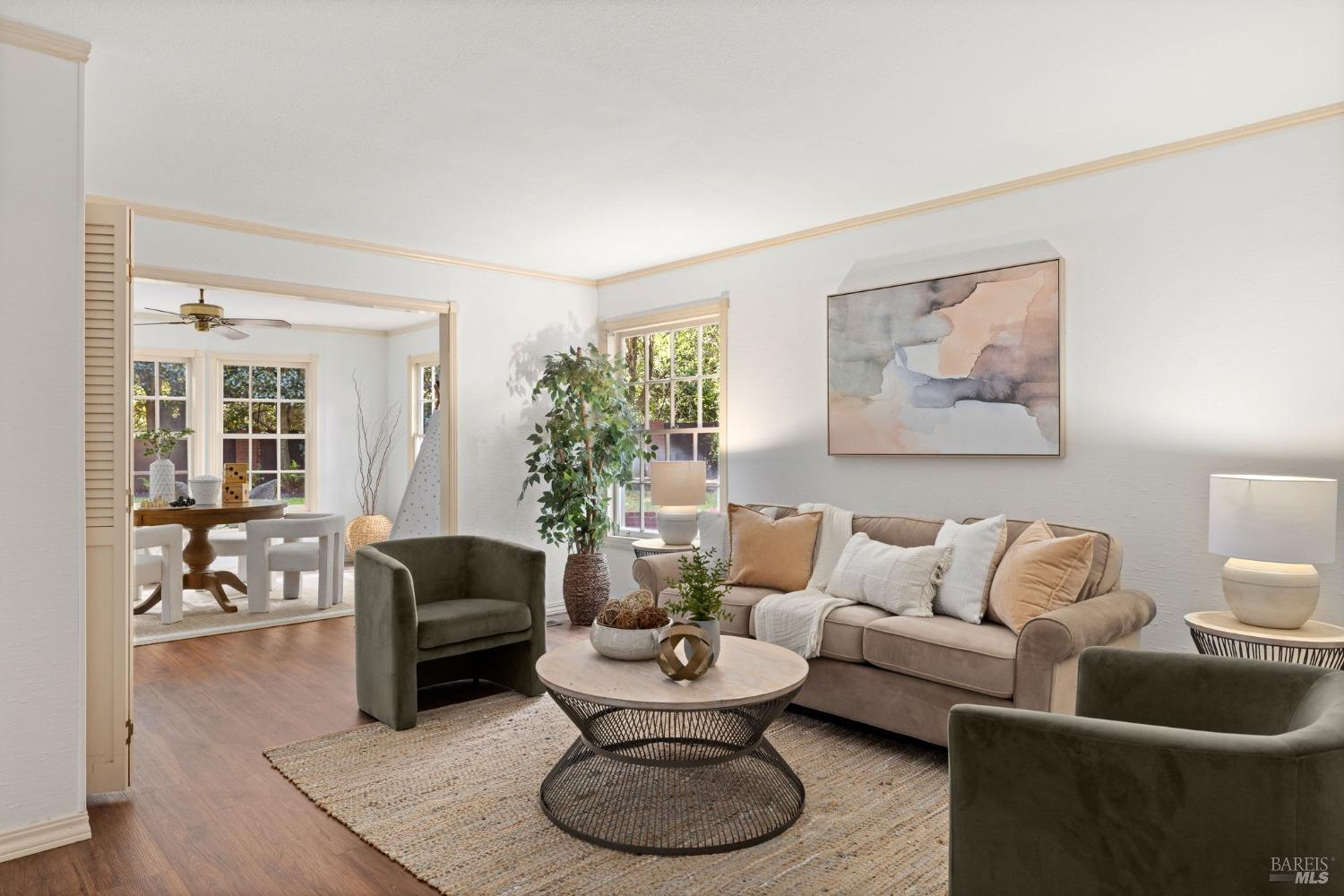 4284 Woodland Shadows Pl