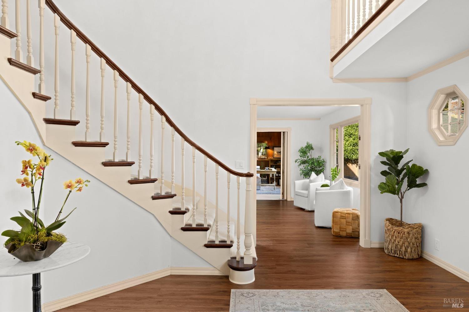 4284 Woodland Shadows Pl