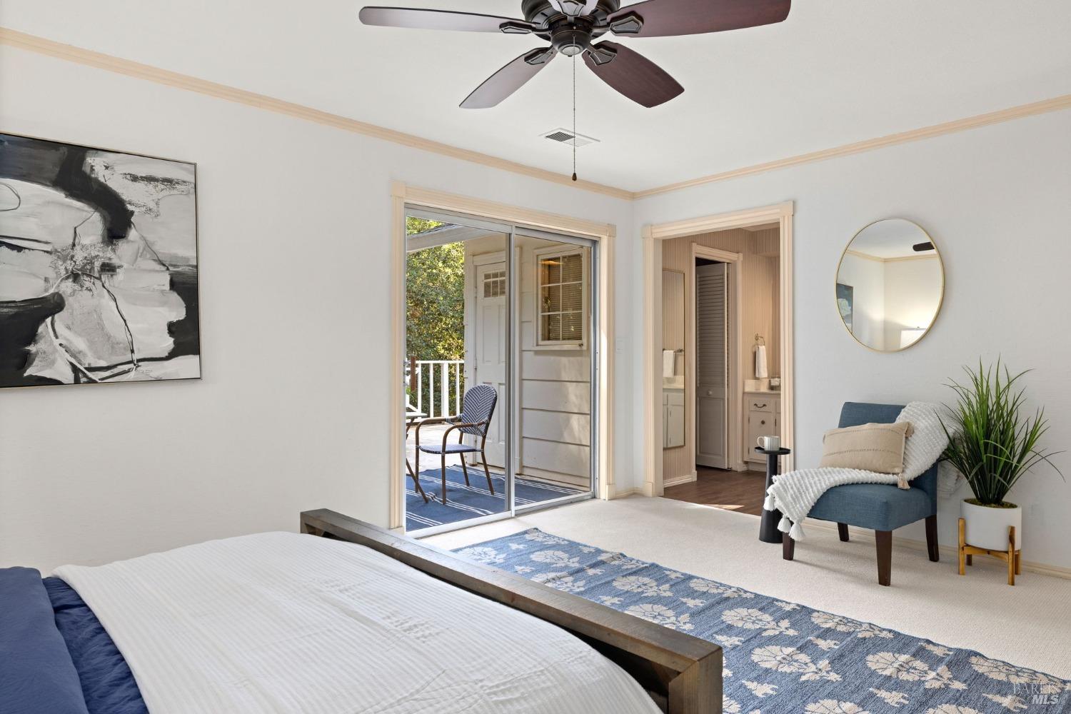 4284 Woodland Shadows Pl