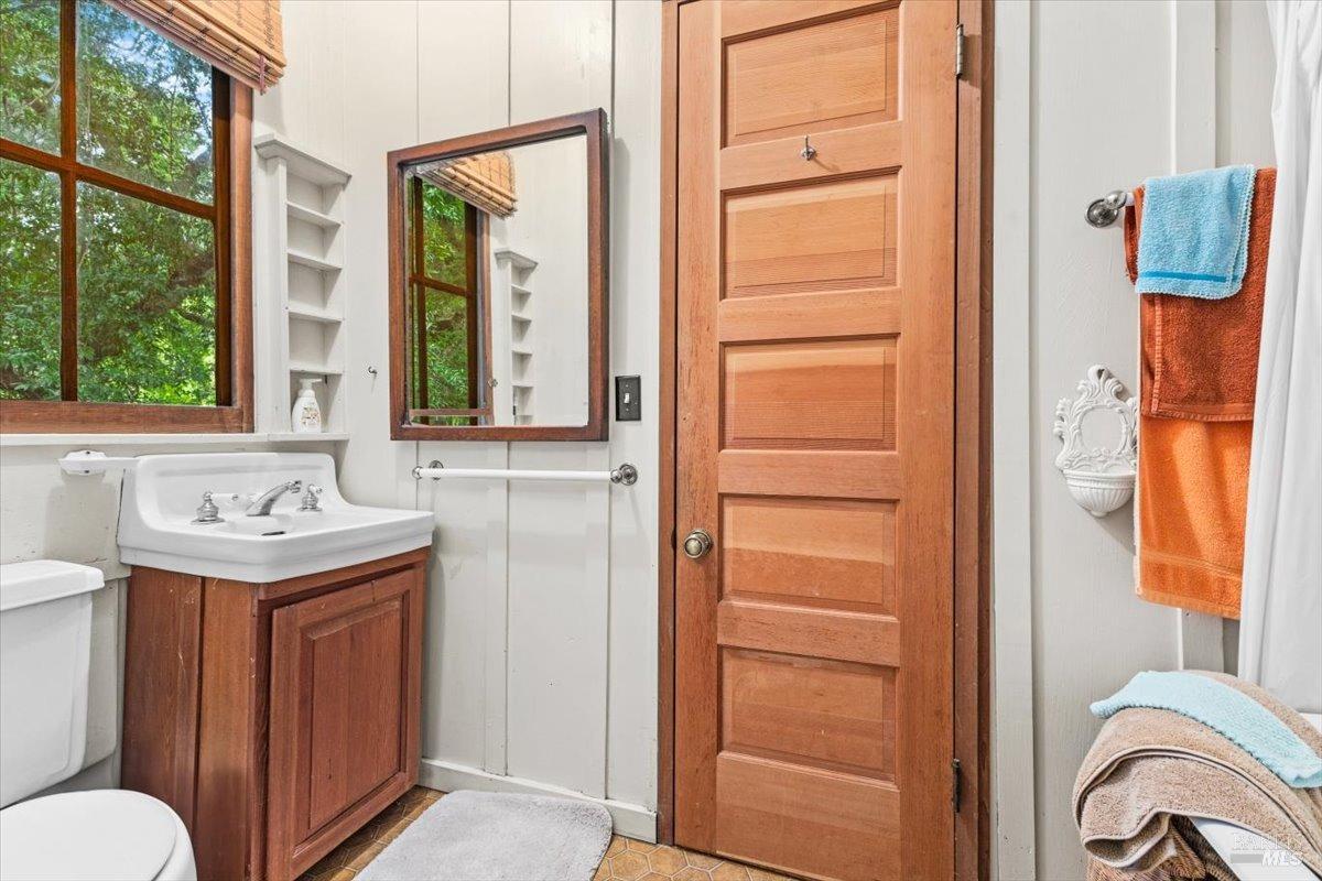 2426 S Fitch Mountain Rd