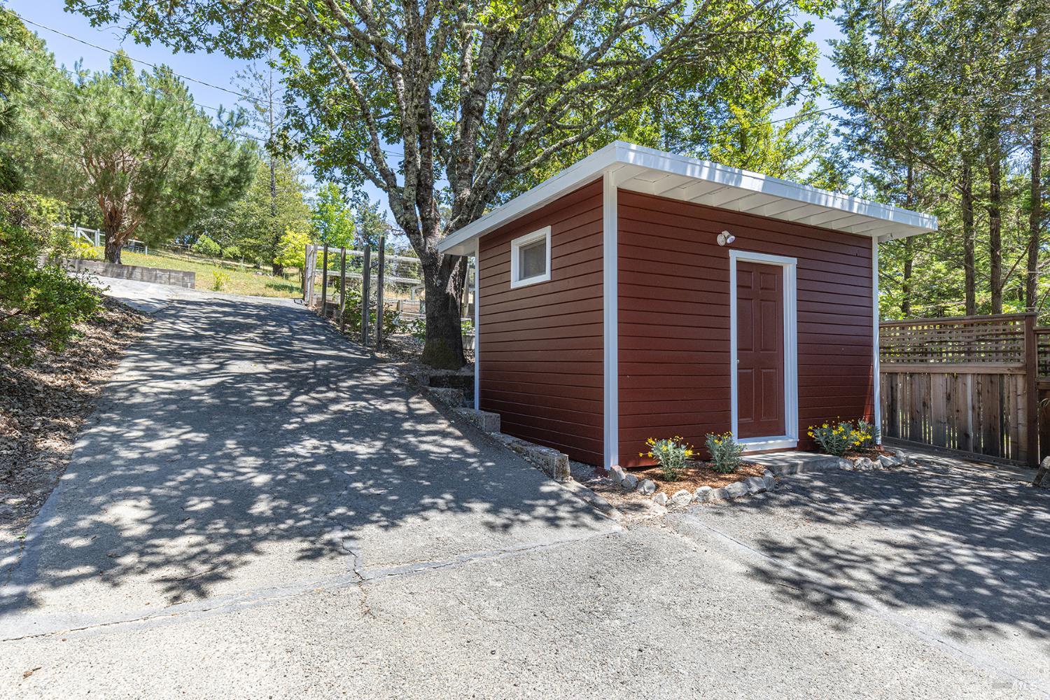 1643-1653 Furlong Rd