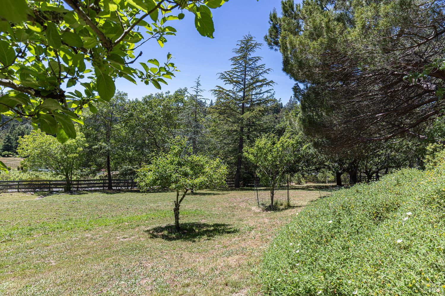 1643-1653 Furlong Rd