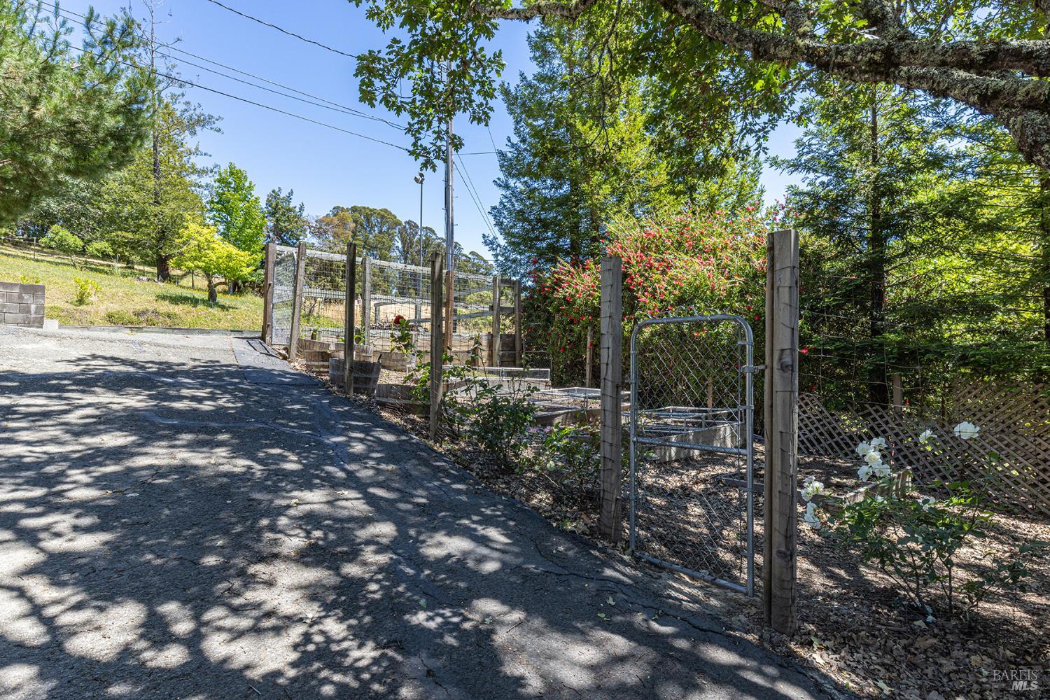 1643-1653 Furlong Rd