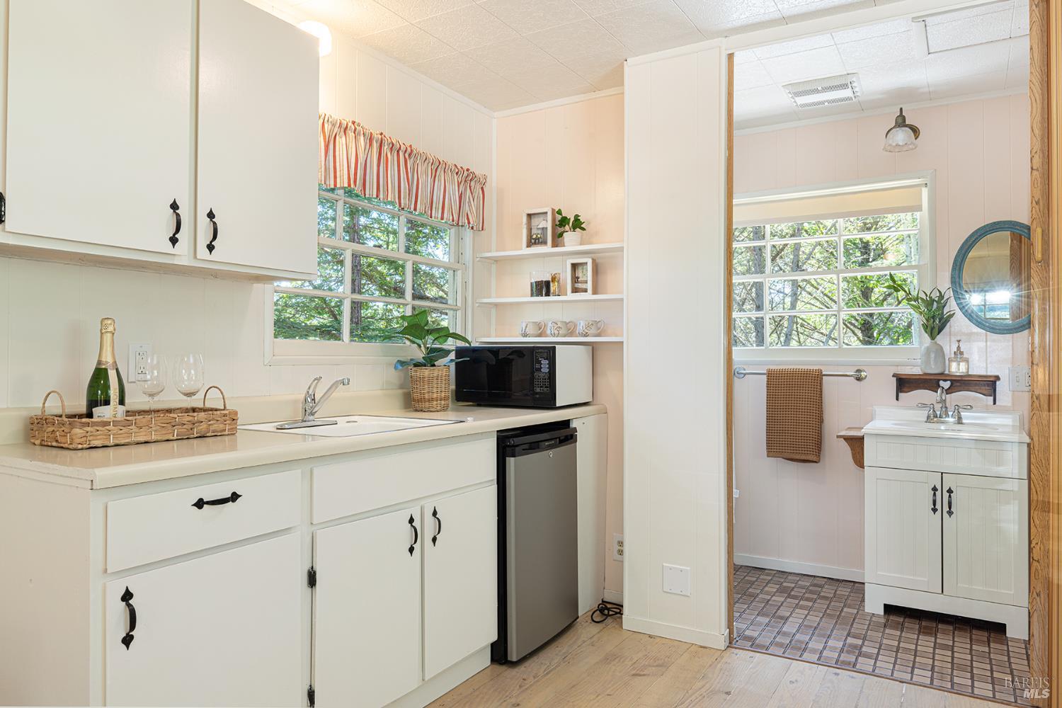 1643-1653 Furlong Rd