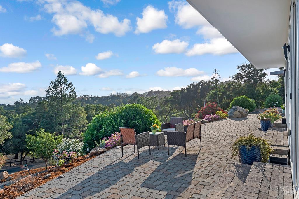 5560 Crystal Dr