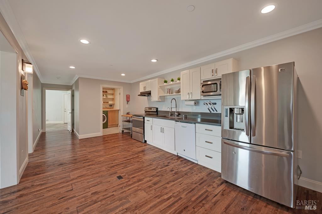 5560 Crystal Dr