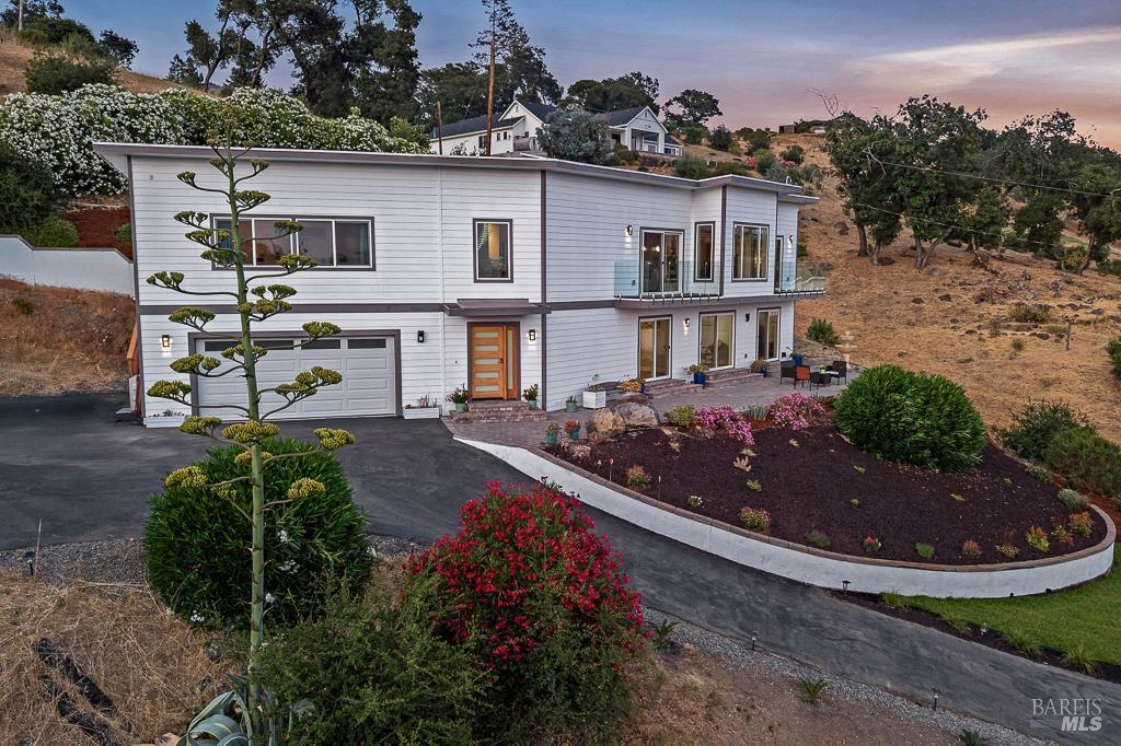 5560 Crystal Dr
