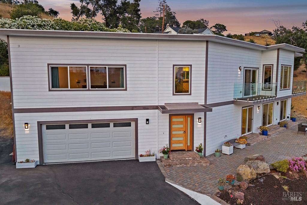 5560 Crystal Dr
