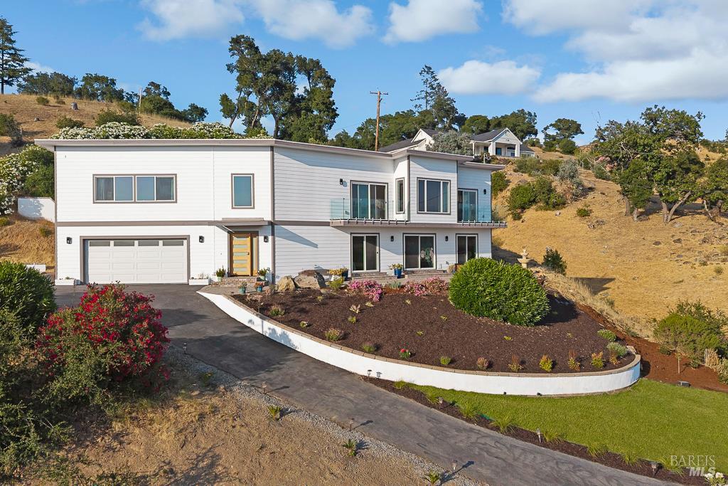 5560 Crystal Dr