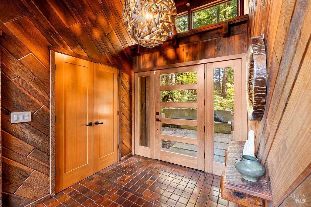 17090 Fitzpatrick Ln