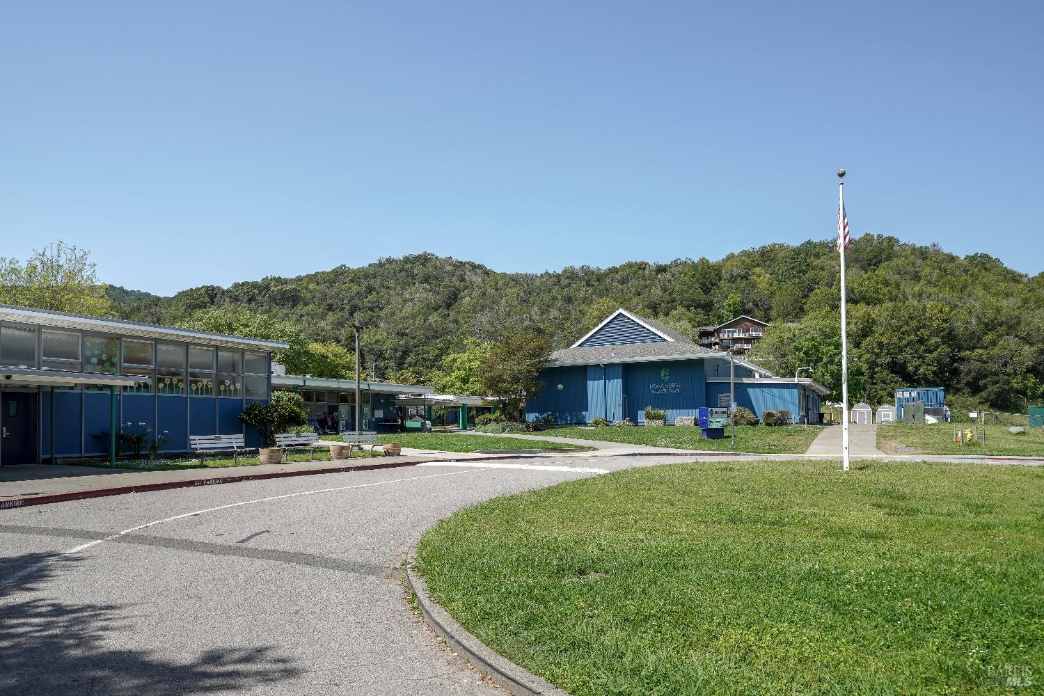 453 Alameda De La Loma