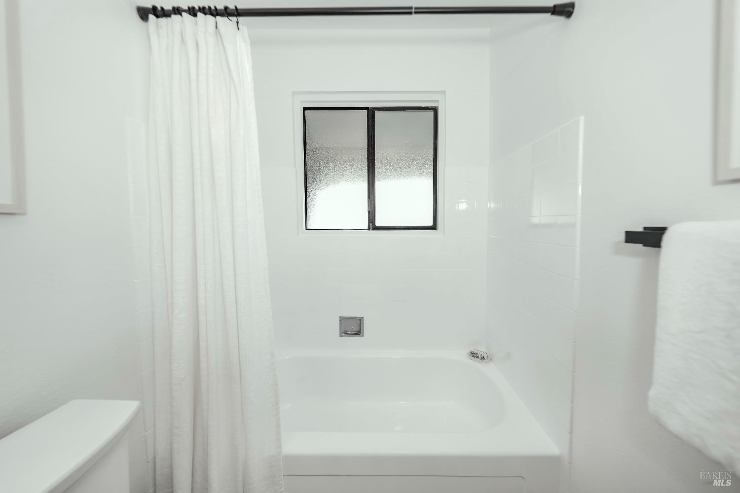 453 Alameda De La Loma