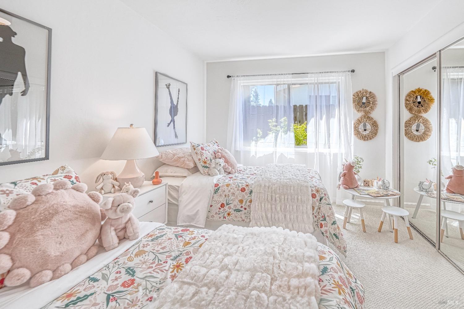 453 Alameda De La Loma