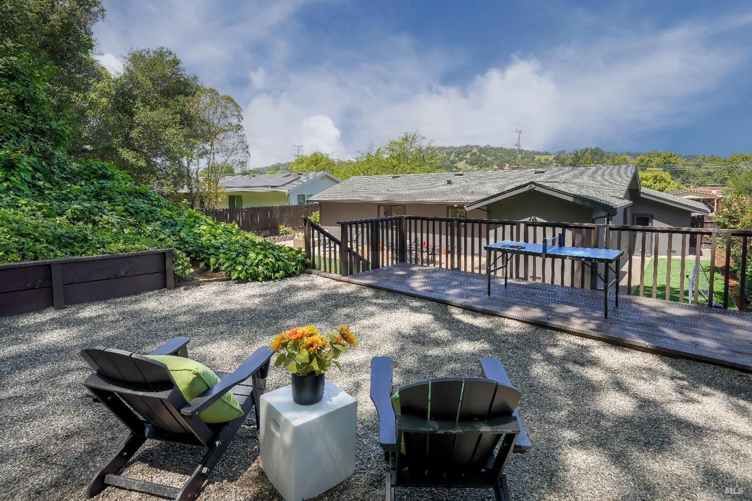 453 Alameda De La Loma