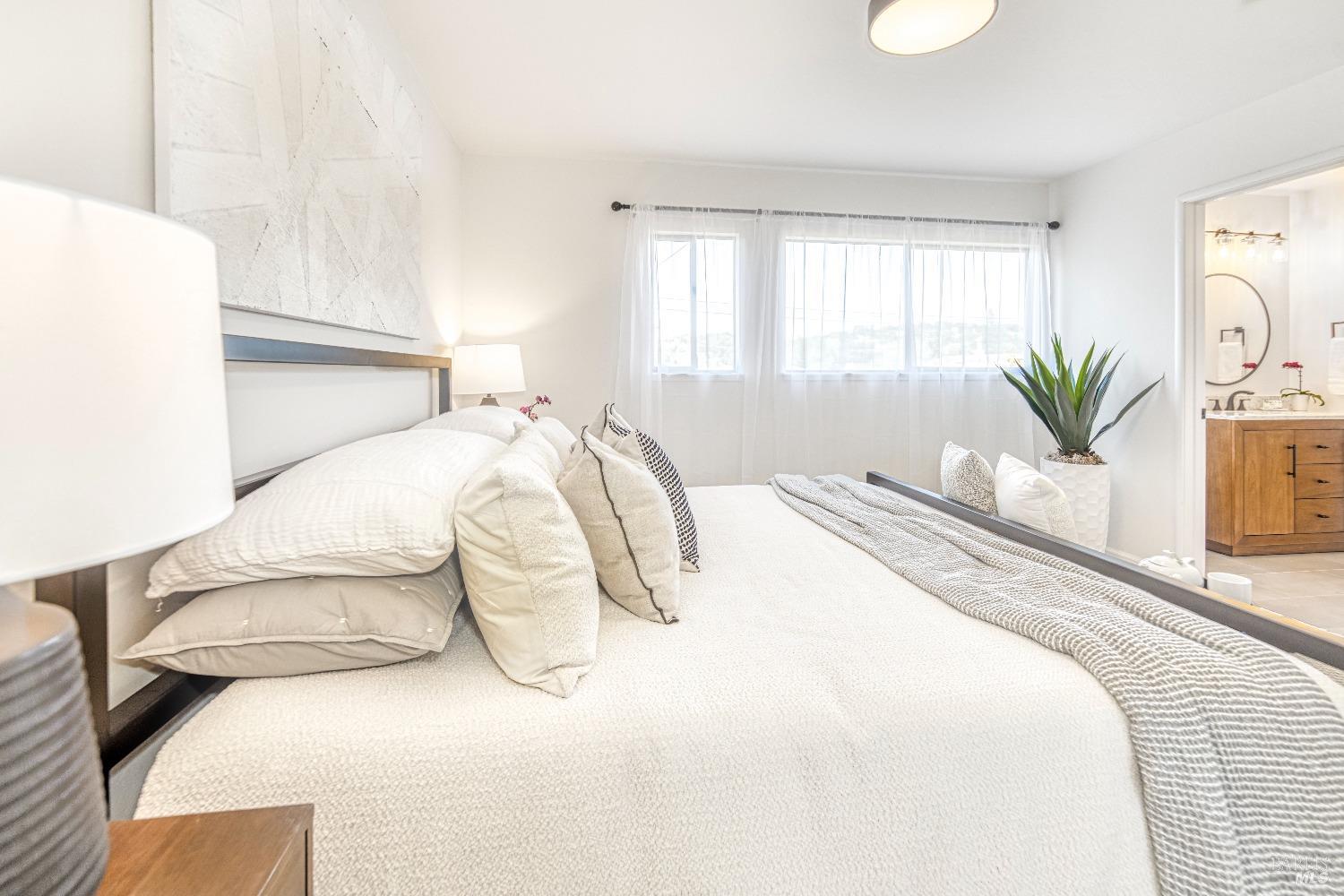 453 Alameda De La Loma