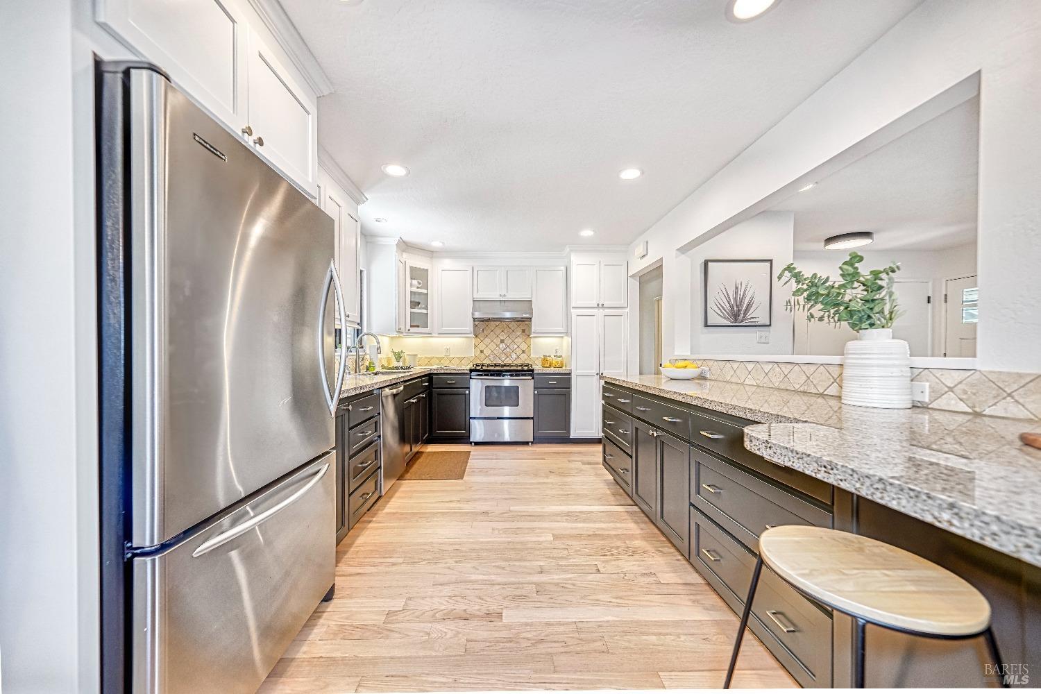 453 Alameda De La Loma