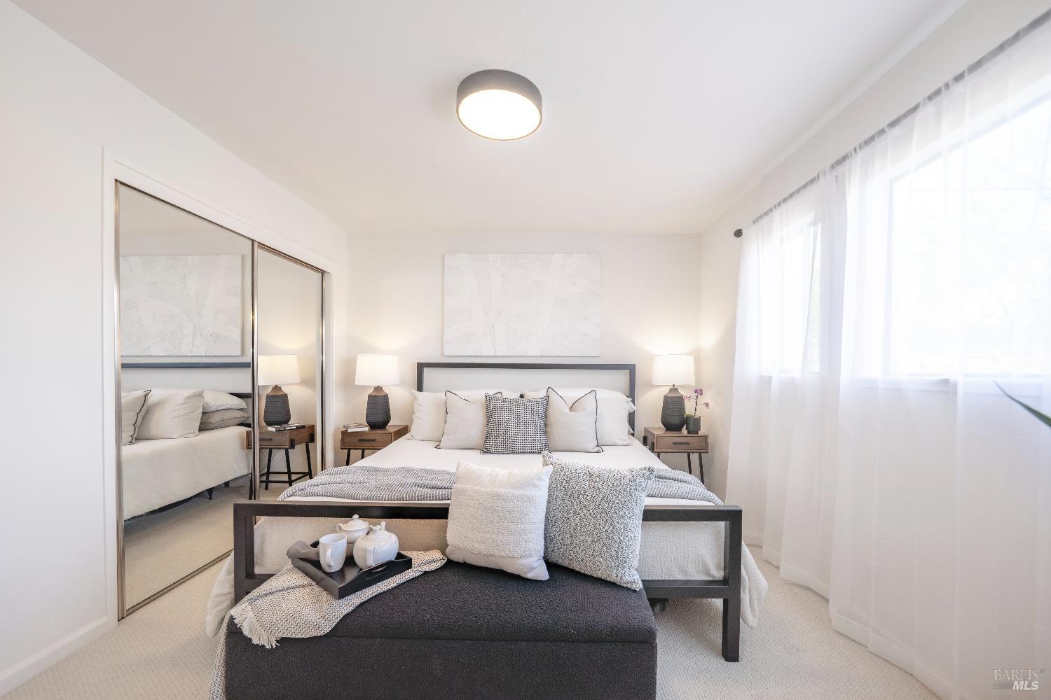 453 Alameda De La Loma