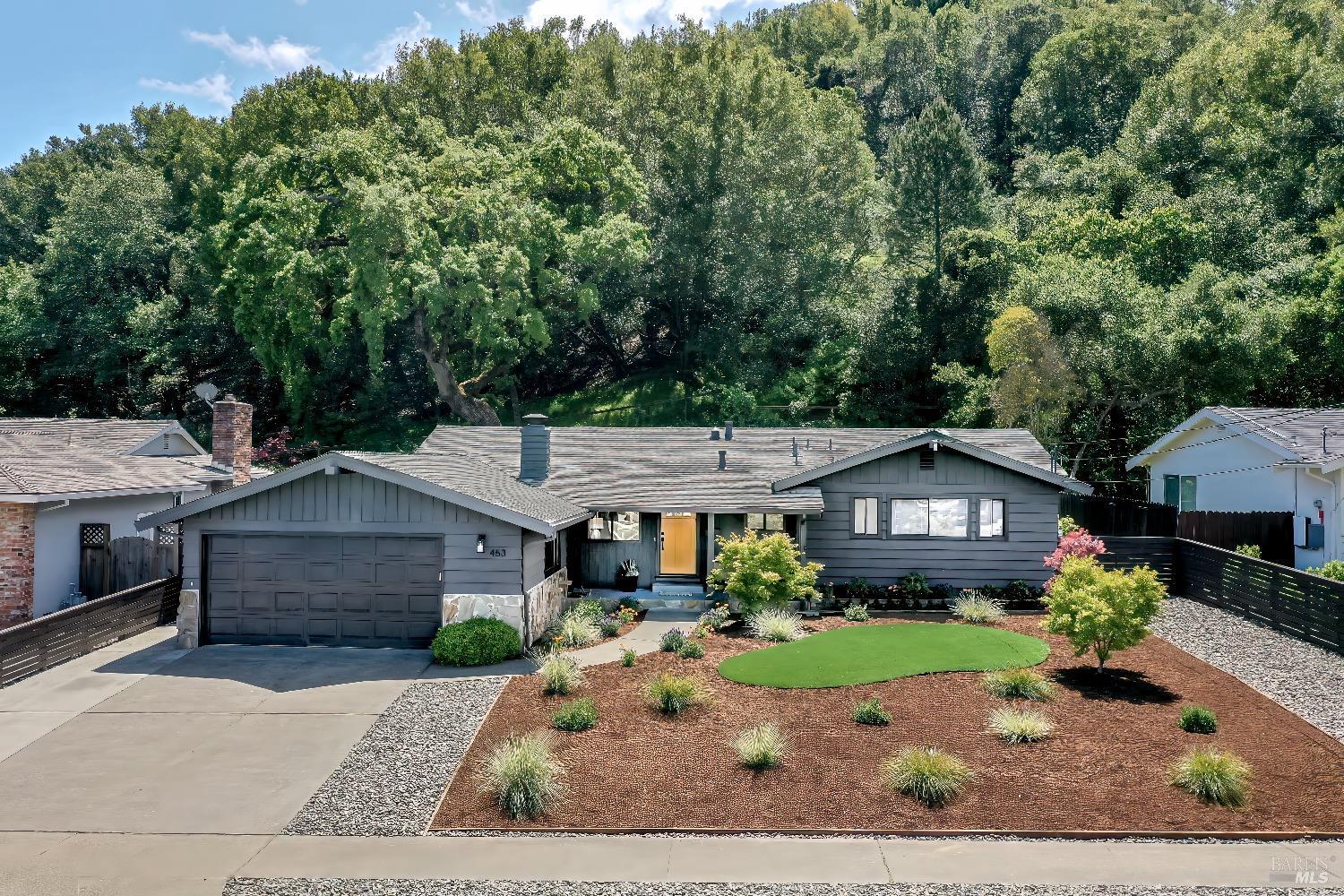 453 Alameda De La Loma