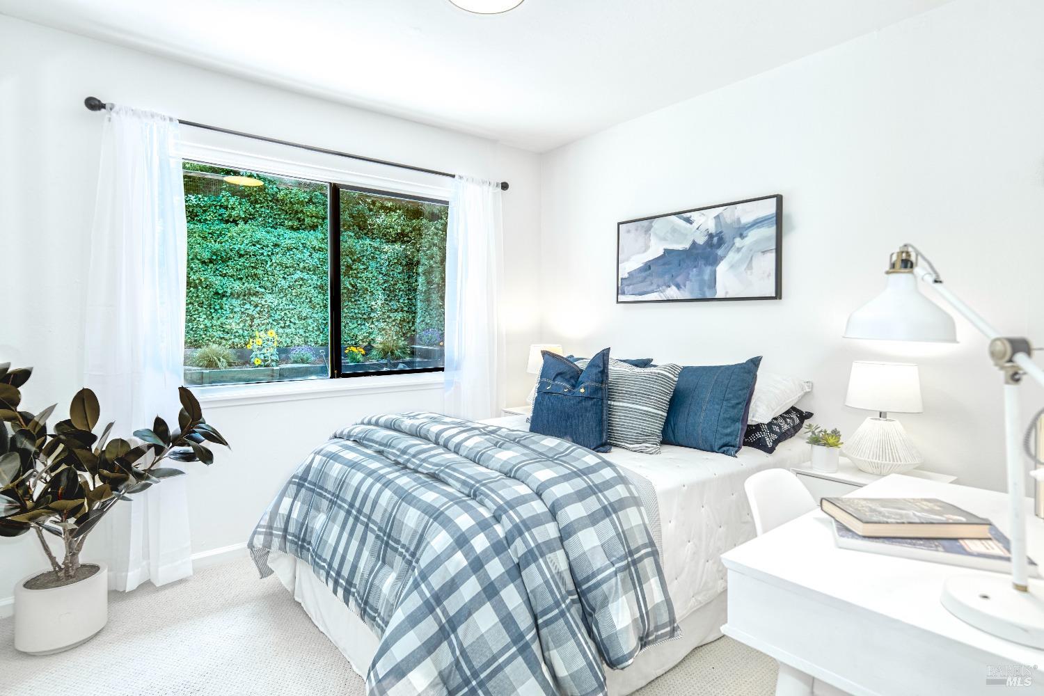 453 Alameda De La Loma