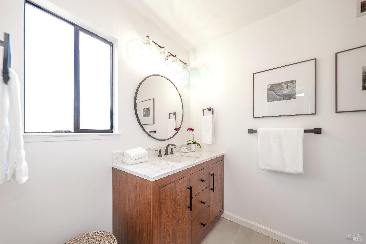 453 Alameda De La Loma