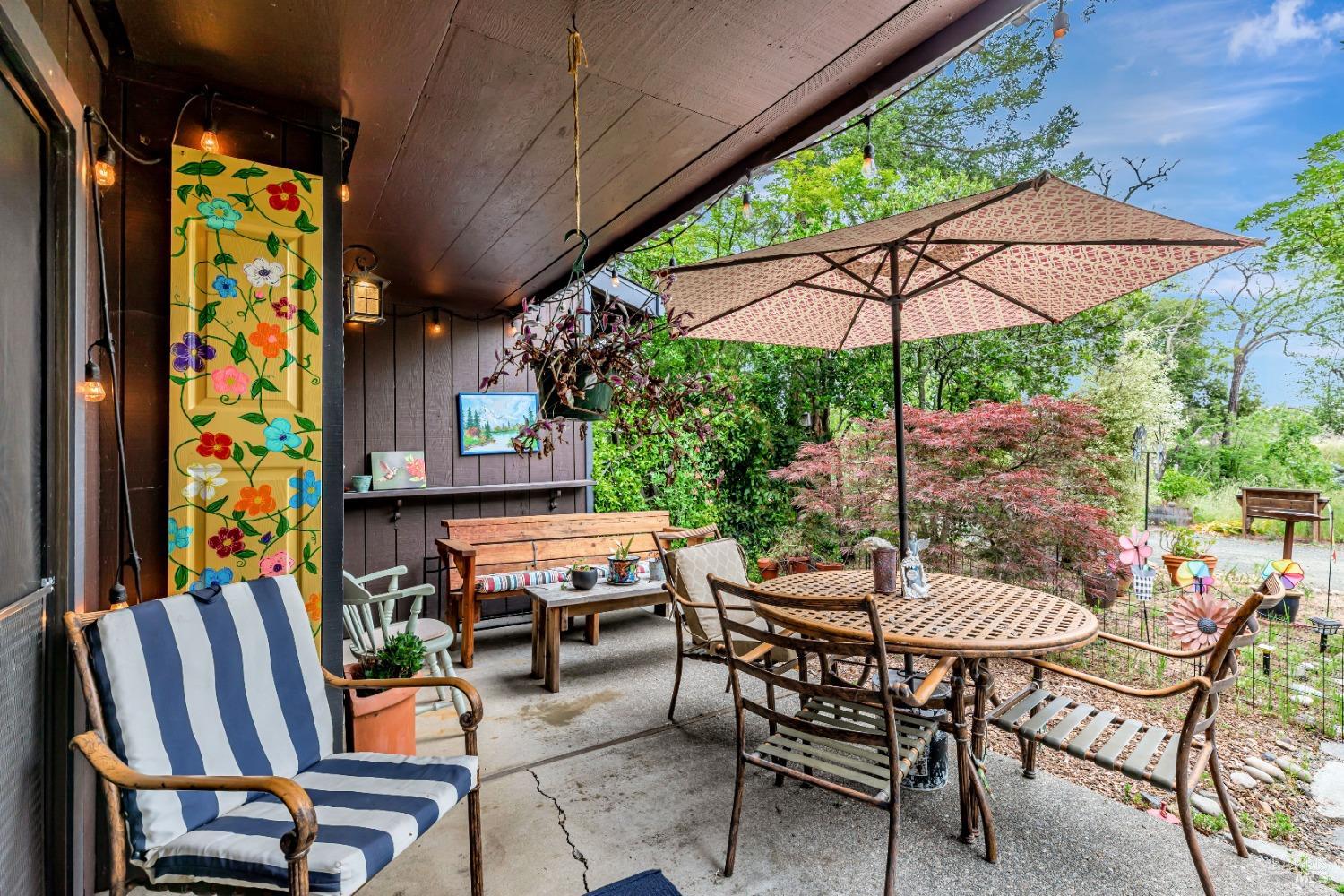 394 Los Alamos Rd