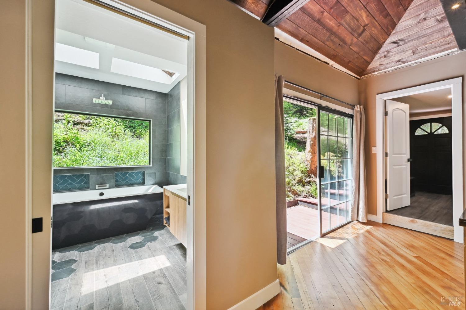 21713 Starrett Hill Dr