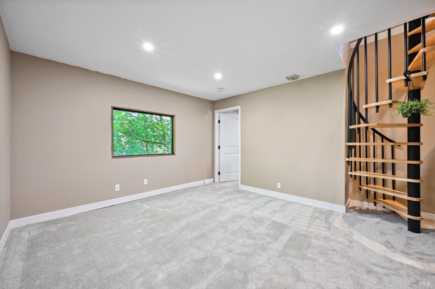 21713 Starrett Hill Dr