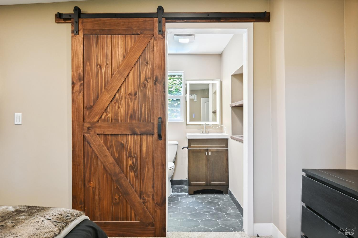 21713 Starrett Hill Dr