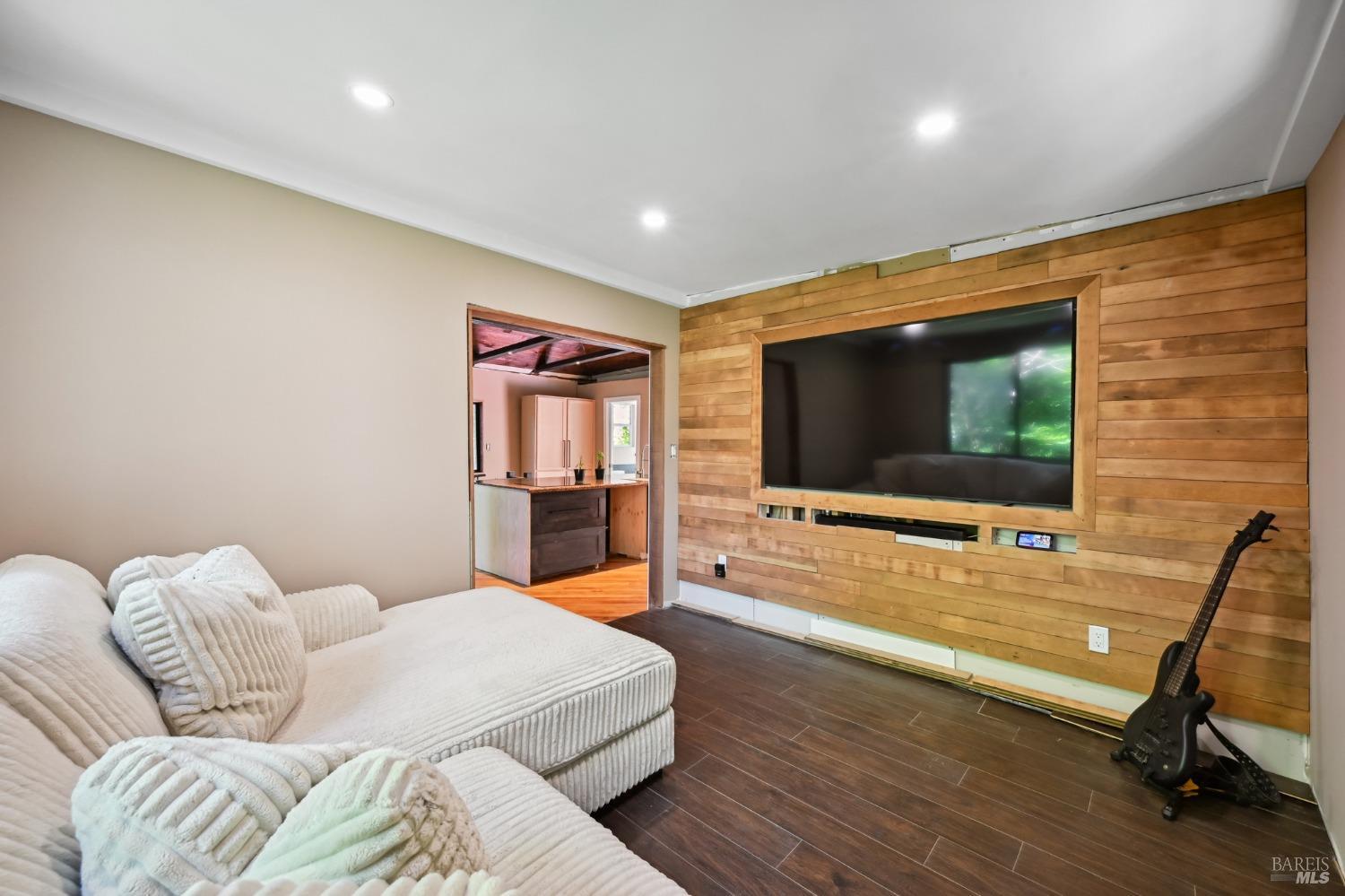 21713 Starrett Hill Dr