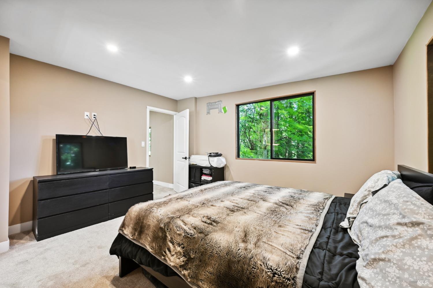 21713 Starrett Hill Dr