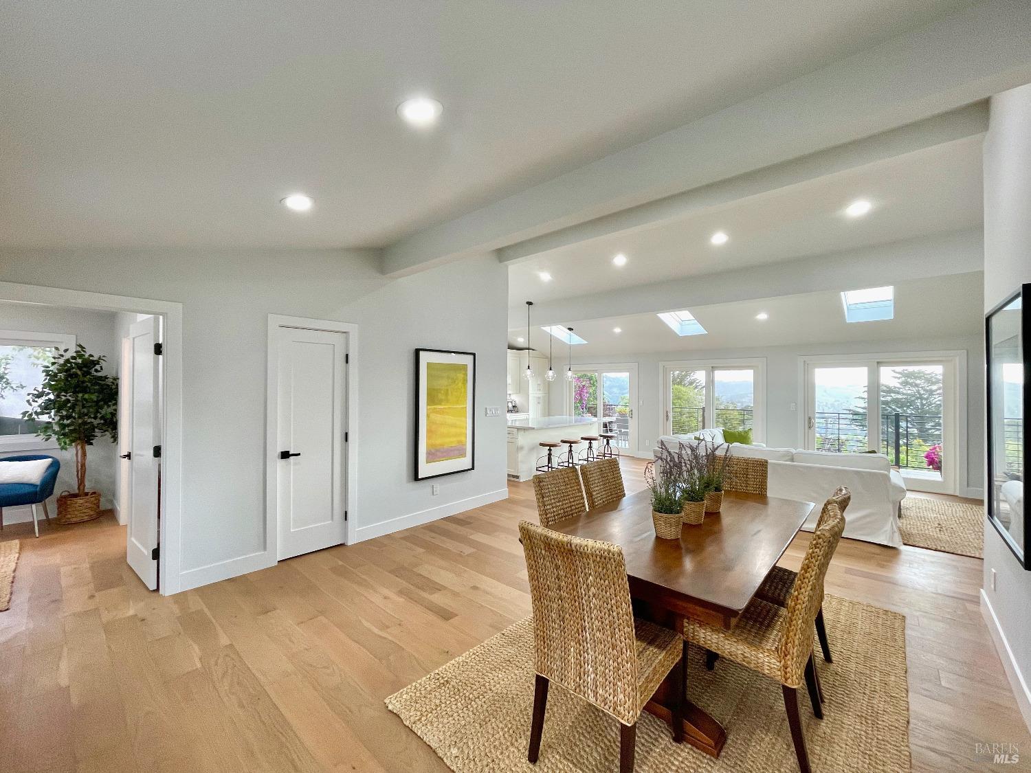 39 Midway Ave