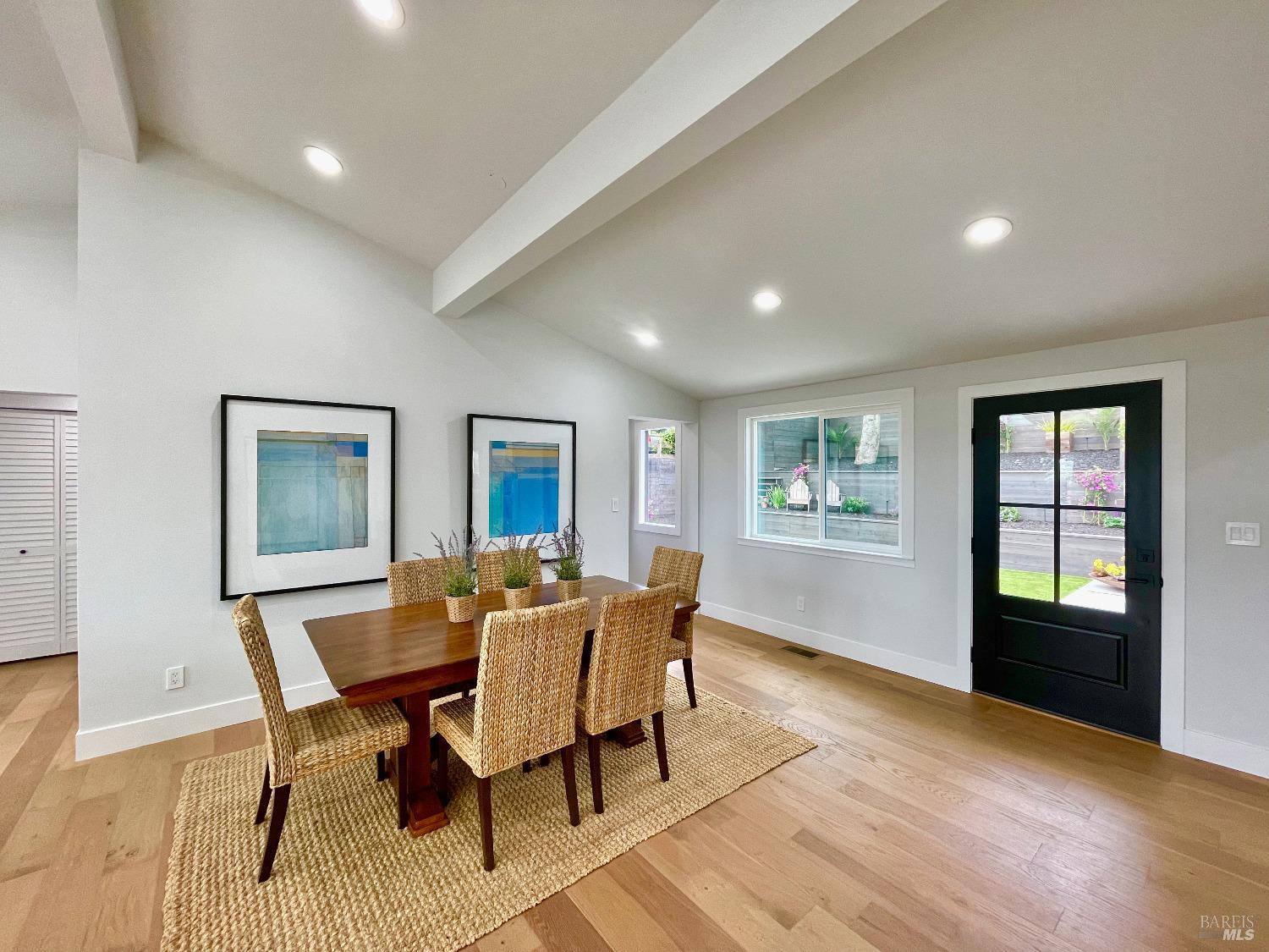 39 Midway Ave