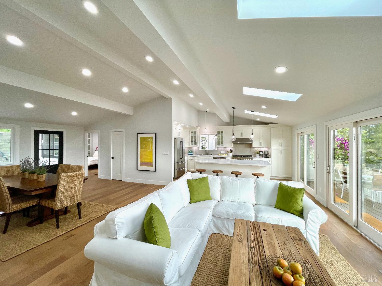 39 Midway Ave