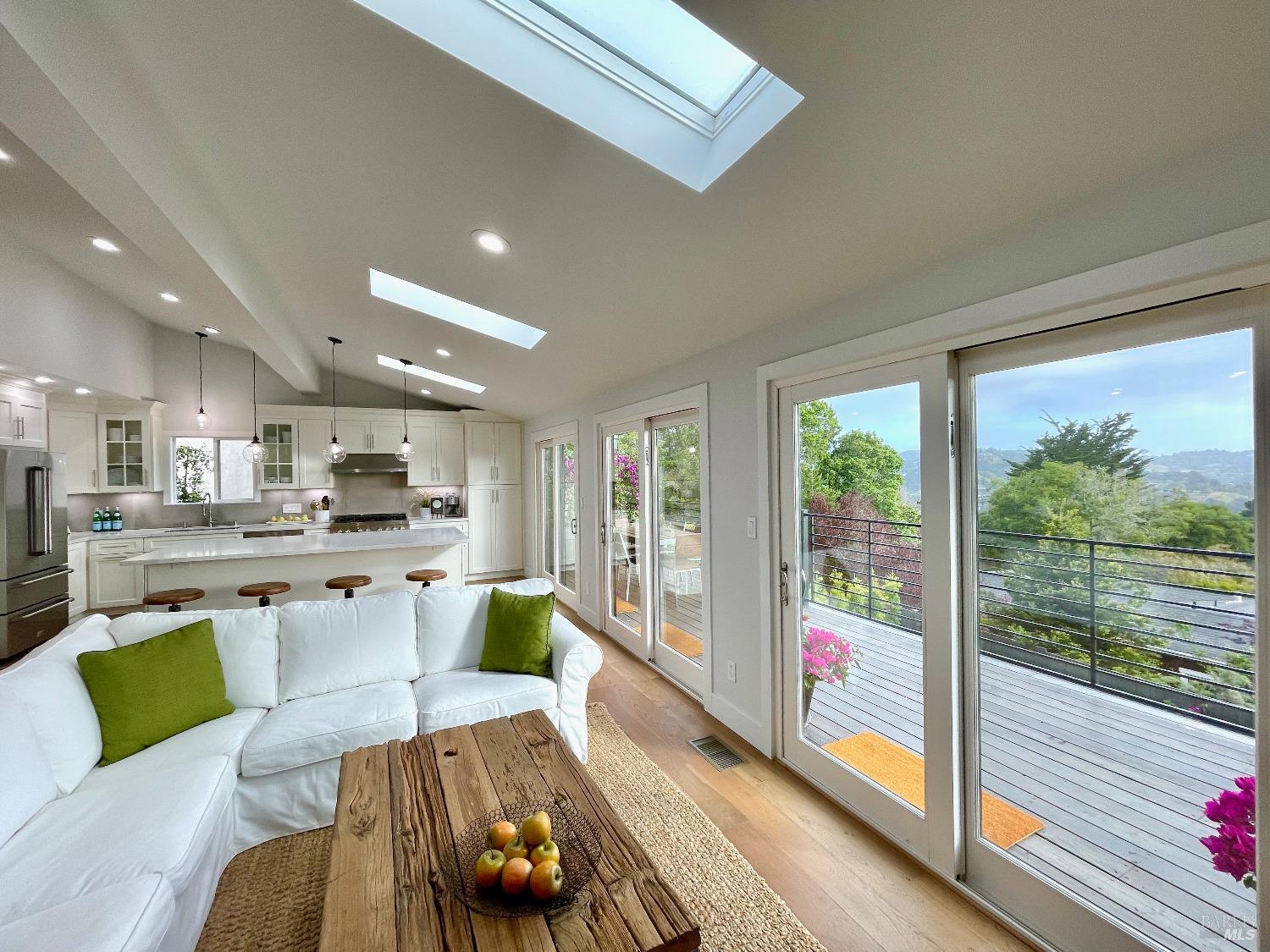 39 Midway Ave