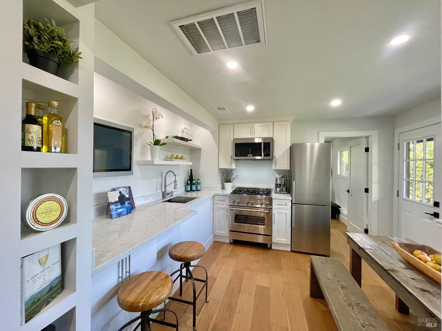 39 Midway Ave