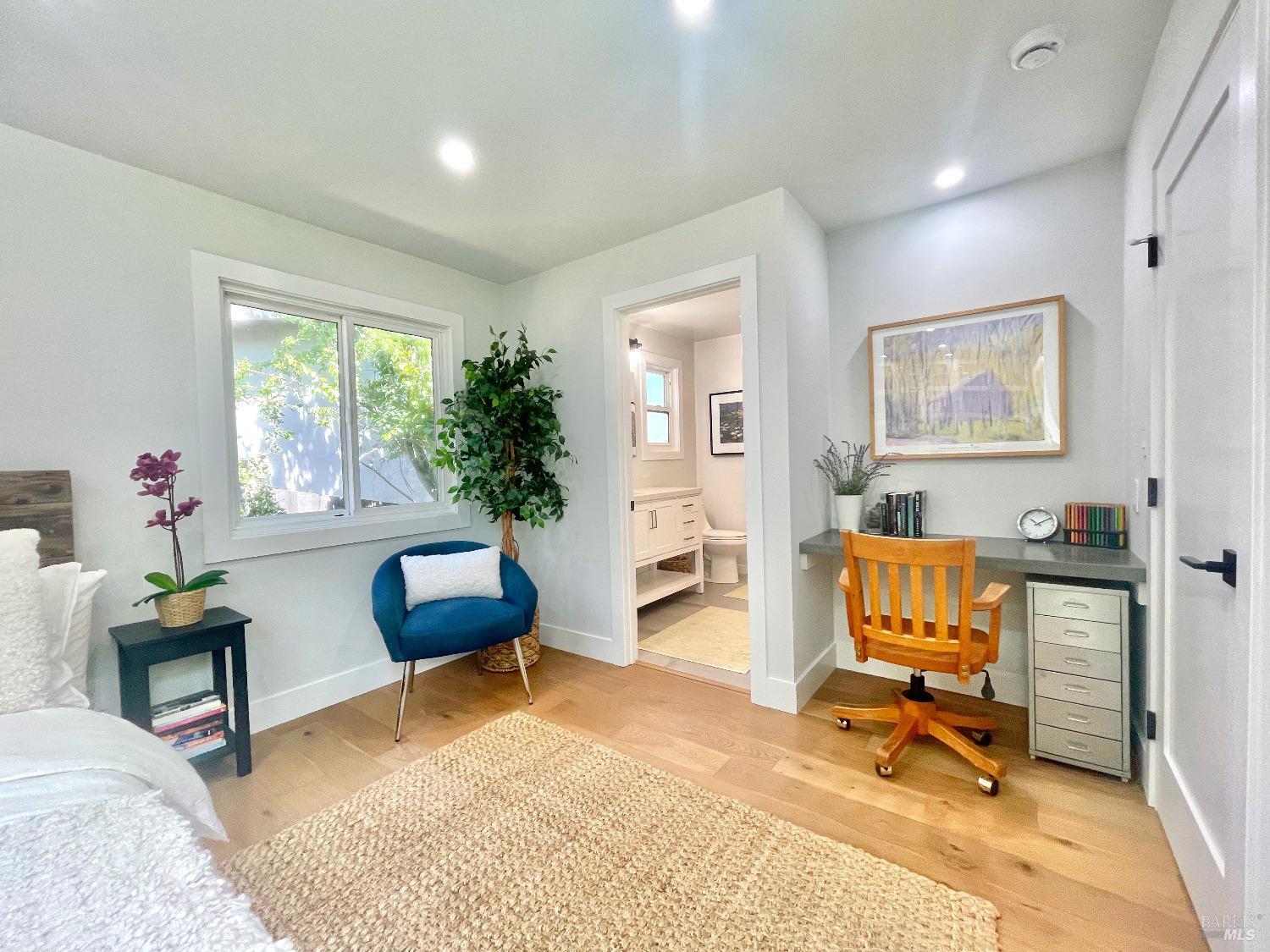 39 Midway Ave