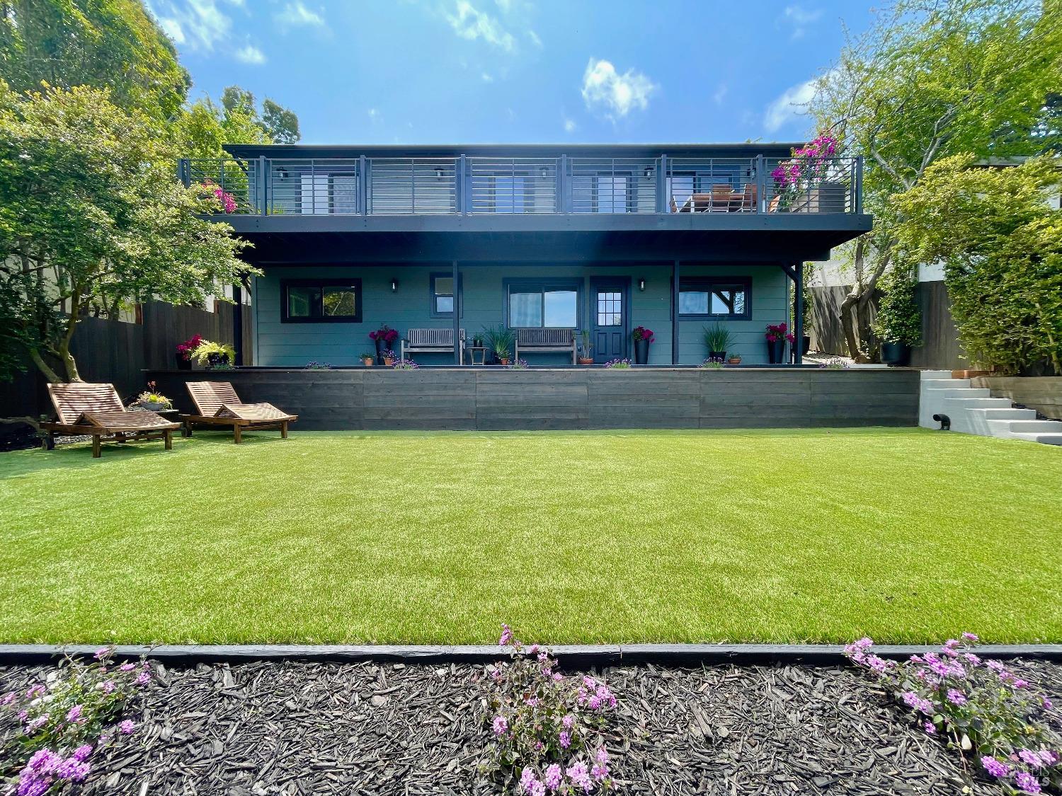 39 Midway Ave