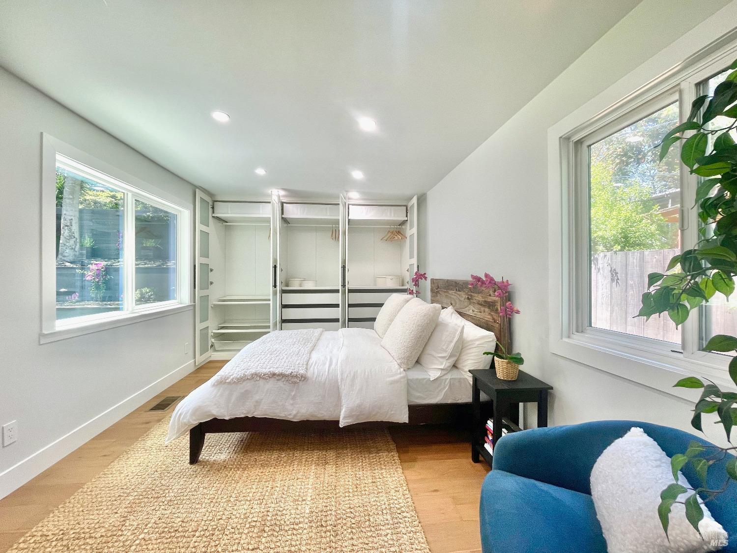 39 Midway Ave