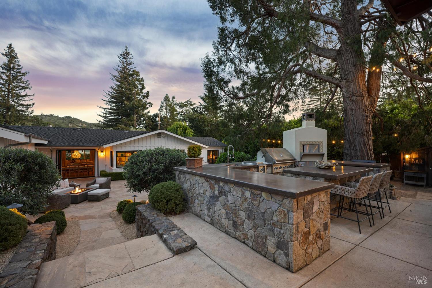 1040 Rose Dr