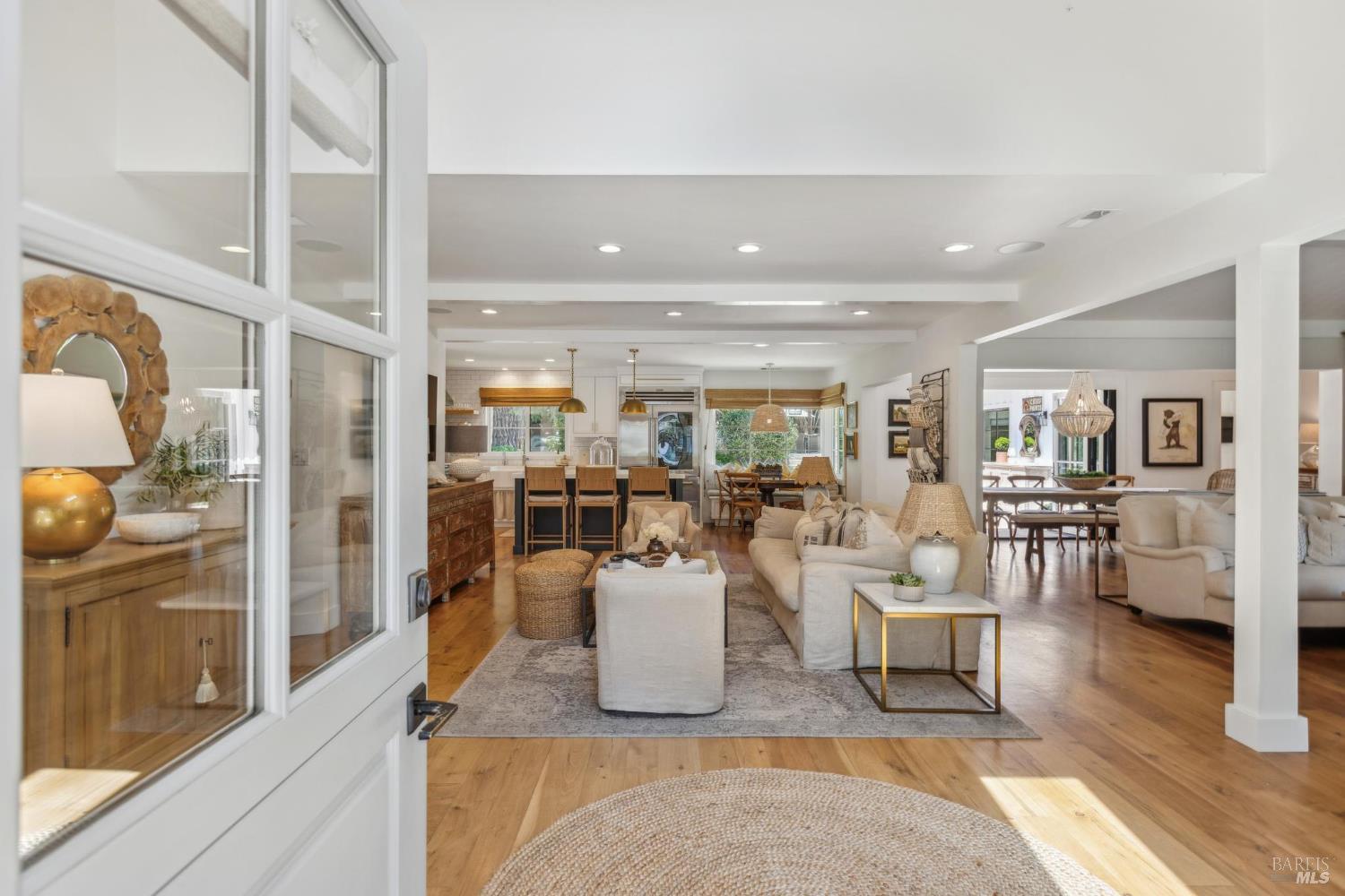 1040 Rose Dr