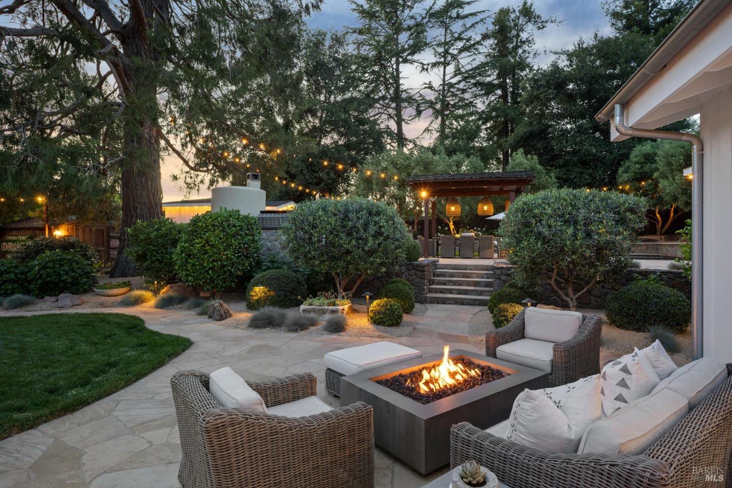 1040 Rose Dr