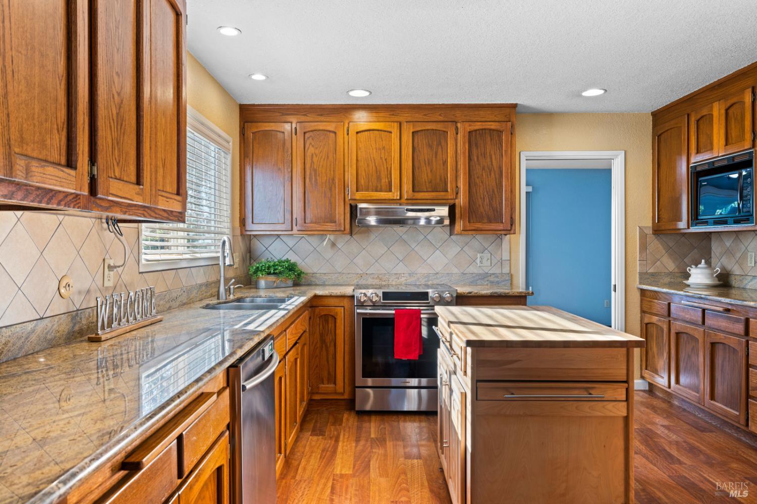 1187 Debbie Hill Road