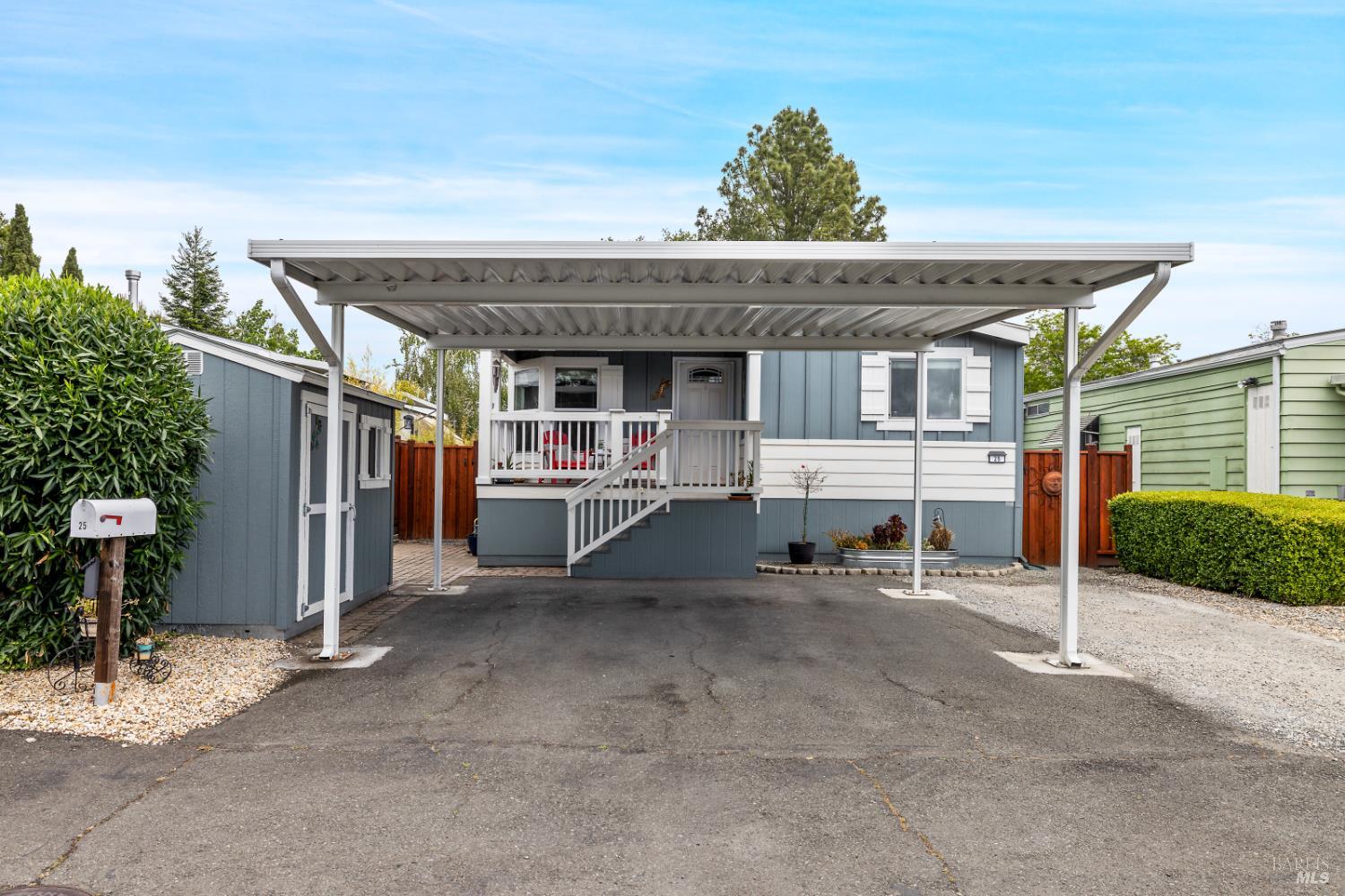 25 Walnut Cir