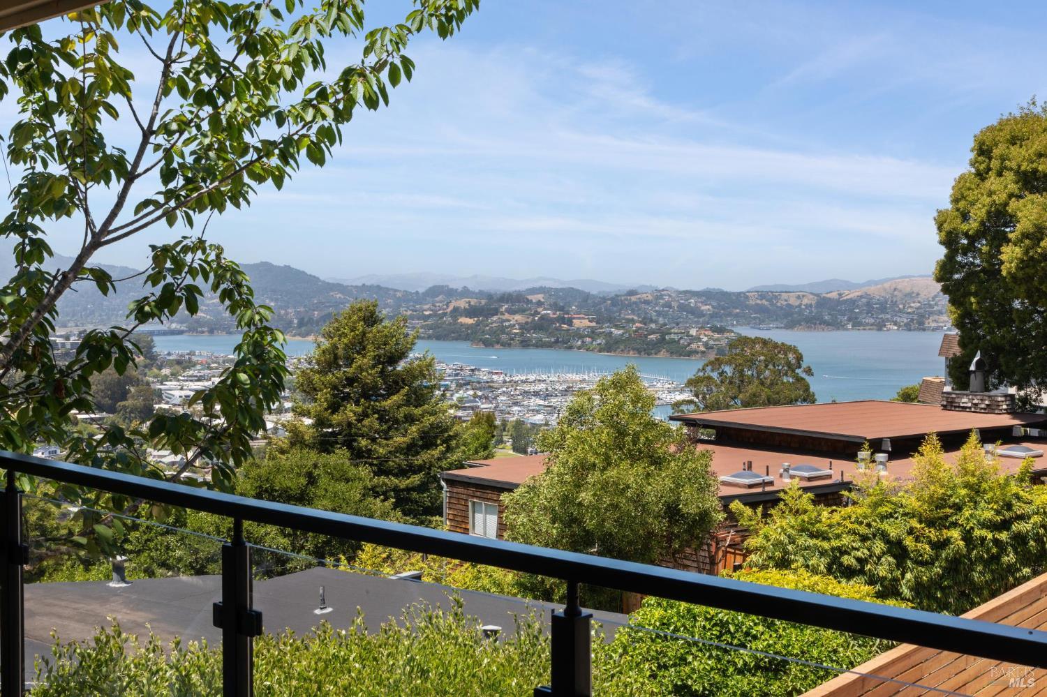 2 Platt Avenue