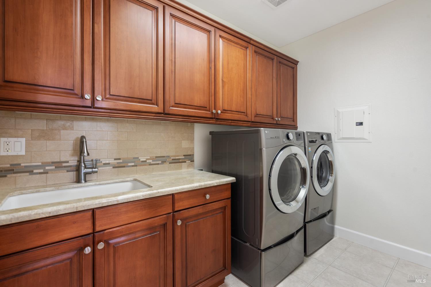 1727 Calle Ranchero Dr