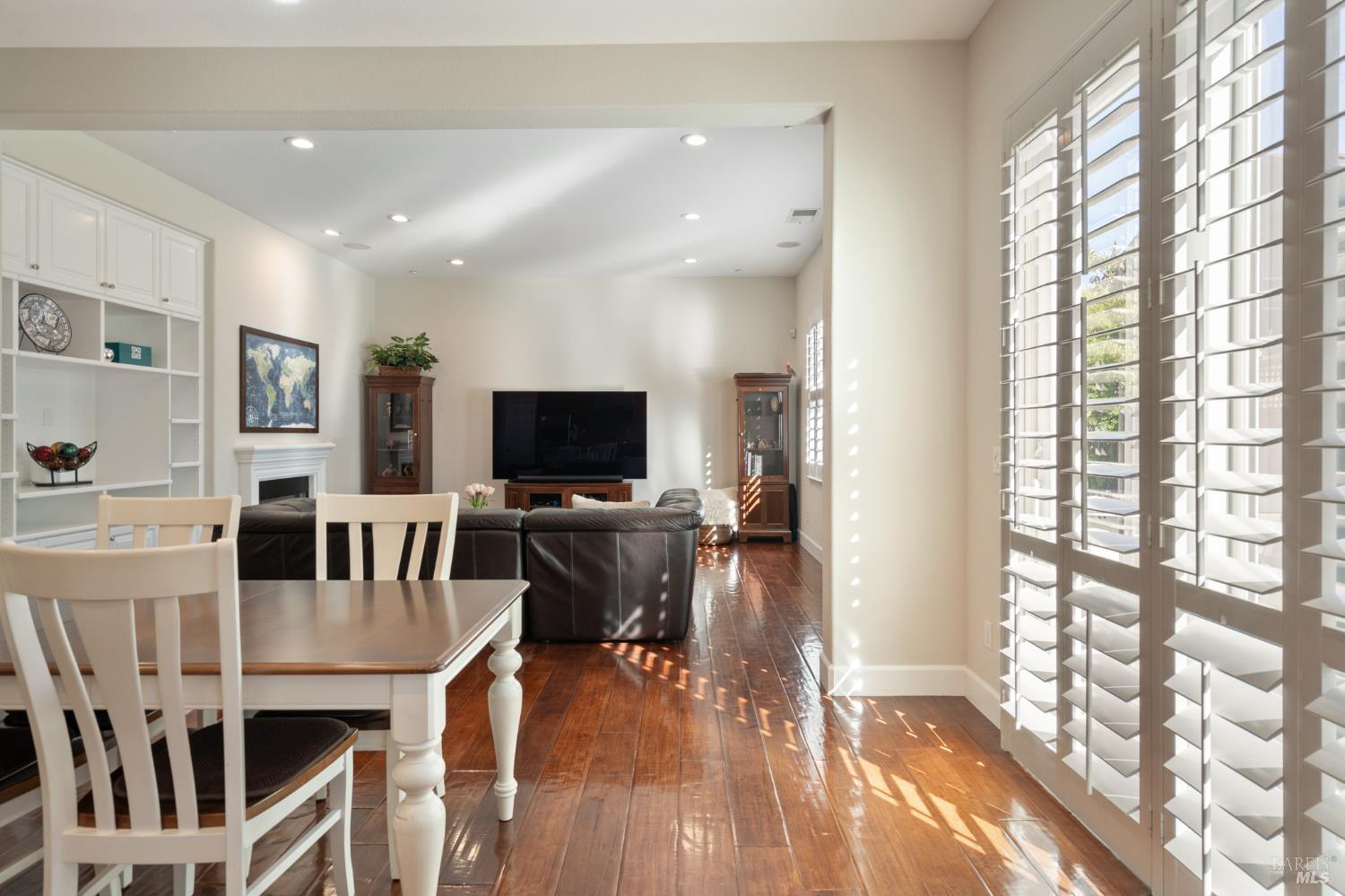 1727 Calle Ranchero Dr