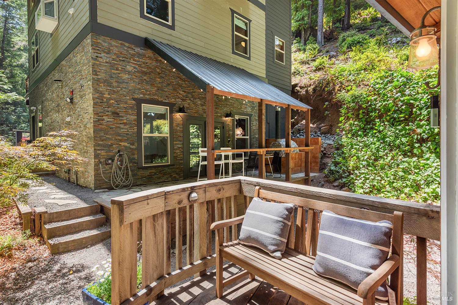 2045 Cazadero Hwy